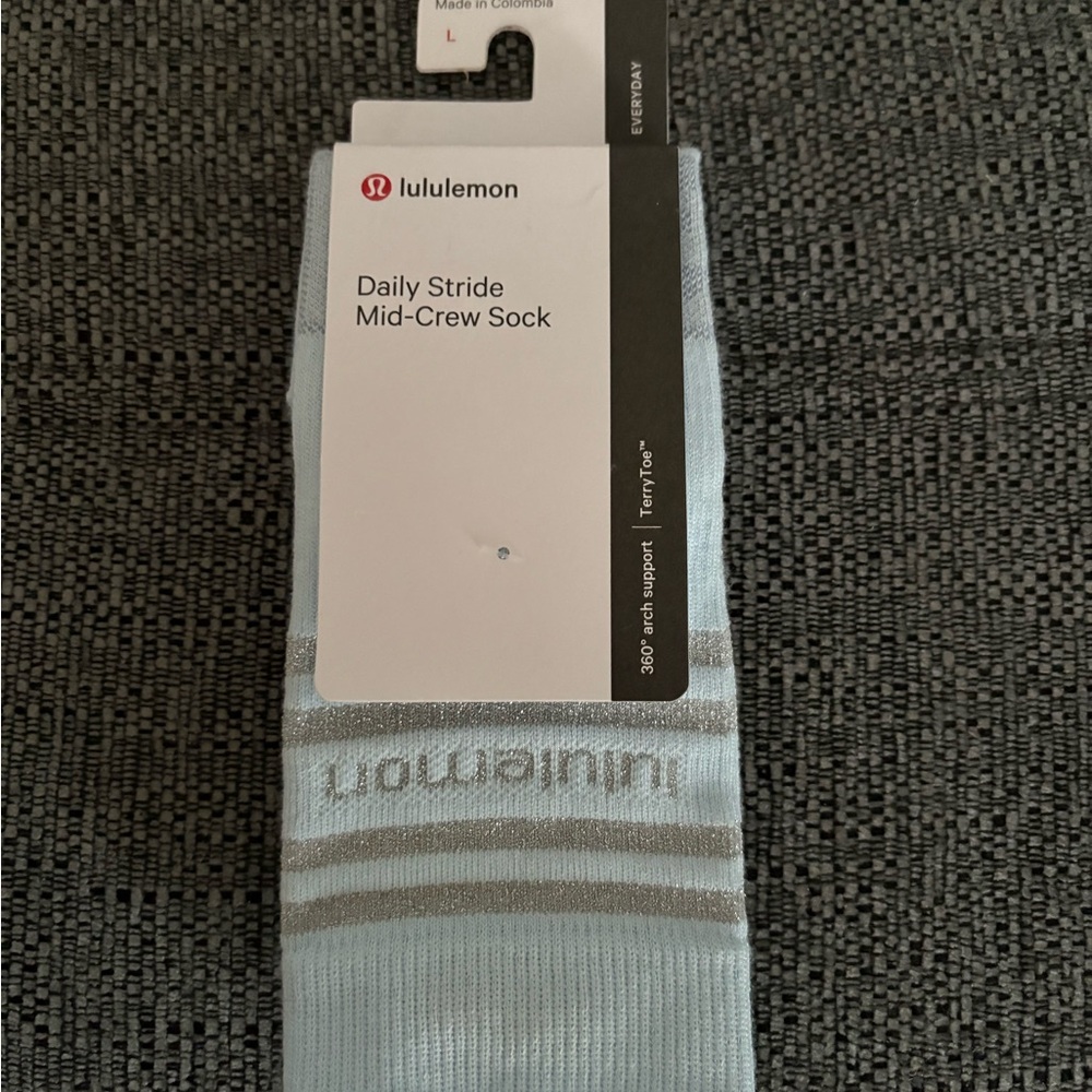 NWT Lululemon Daily Stride Mid- Crew socks
